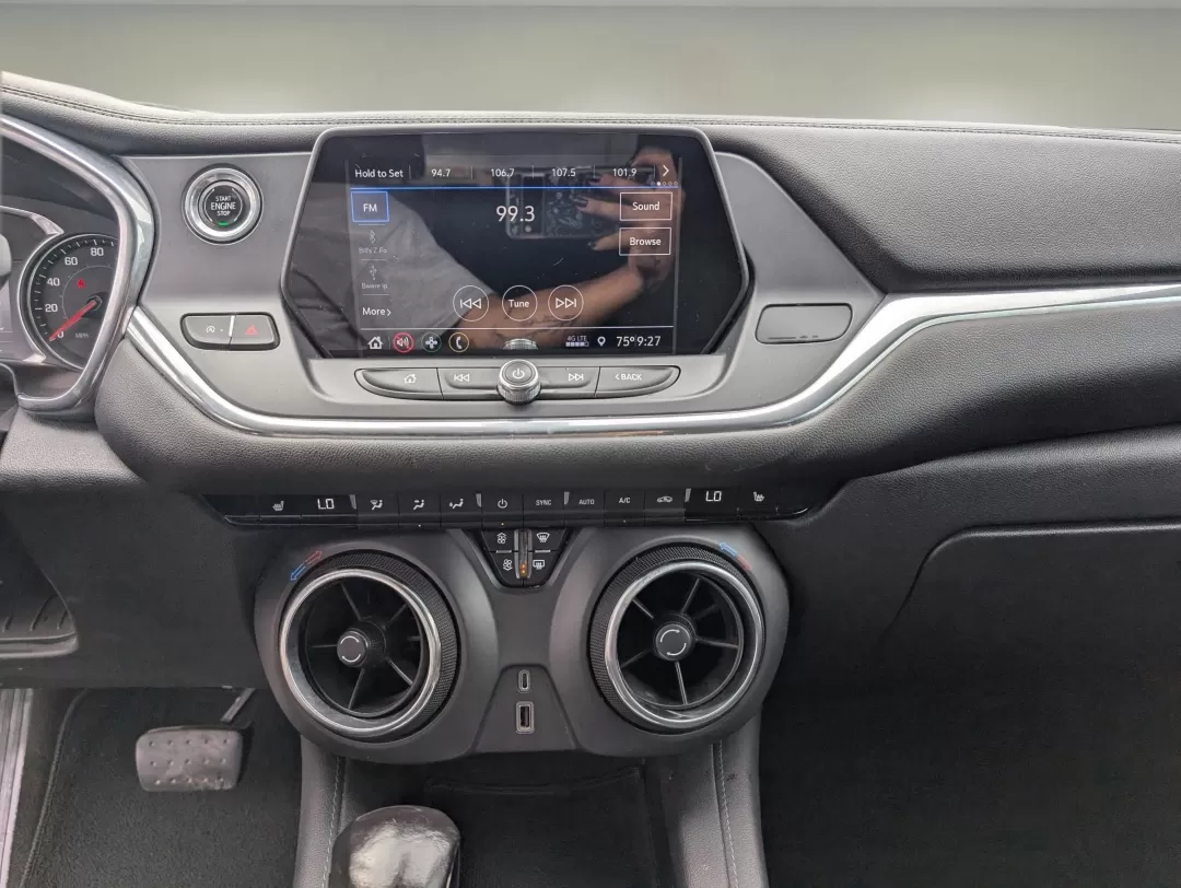 2020 /Jet Black Chevrolet Blazer LT (3GNKBBRA7LS) with an Other engine, located at 3959 U.S. 80 W, Phenix City, AL, 36870, (334) 297-4885, 32.469296, -85.135185 - **Discover Your Next Adventure with the 2020 Chevrolet Blazer LT at Gils Auto!**<br /> <br /> Are you in the market for a versatile and stylish SUV that caters to your family's needs, weekend adventures, or daily commutes? Look no further than the stunning 2020 Chevrolet Blazer LT, available now at - Photo#13