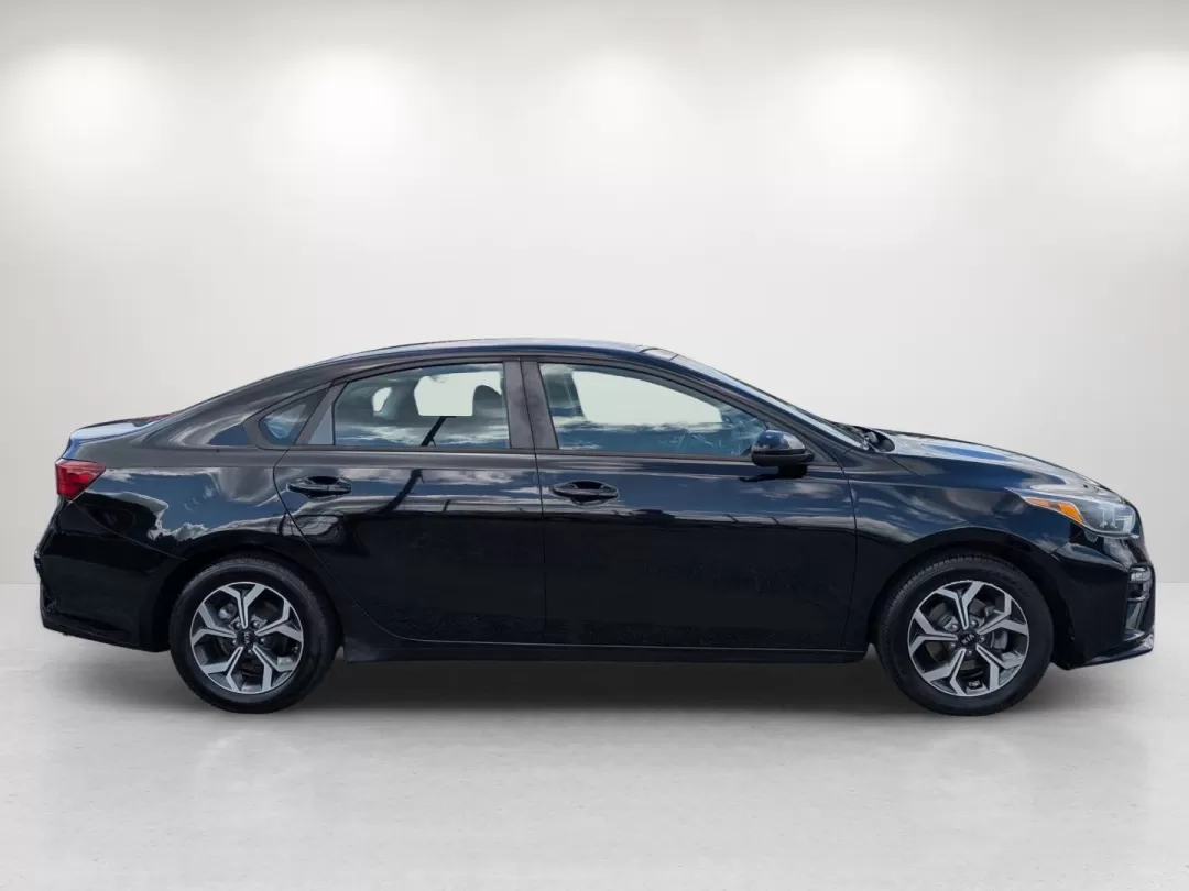 2019 /Black Kia Forte LXS (3KPF24AD2KE) with an Other engine, located at 521 Old Farm Lane Rd, Prattville, AL, 36066, (334) 325-1505, 32.482460, -86.416367 - **Discover Your Next Adventure in the 2019 Kia Forte at Gils Auto Phenix City, AL!**<br /> <br /> Are you ready to elevate your daily commute or embark on weekend adventures? The 2019 Kia Forte LXS is the perfect sedan that combines style, efficiency, and modern features, making it ideal for budget - Photo#3