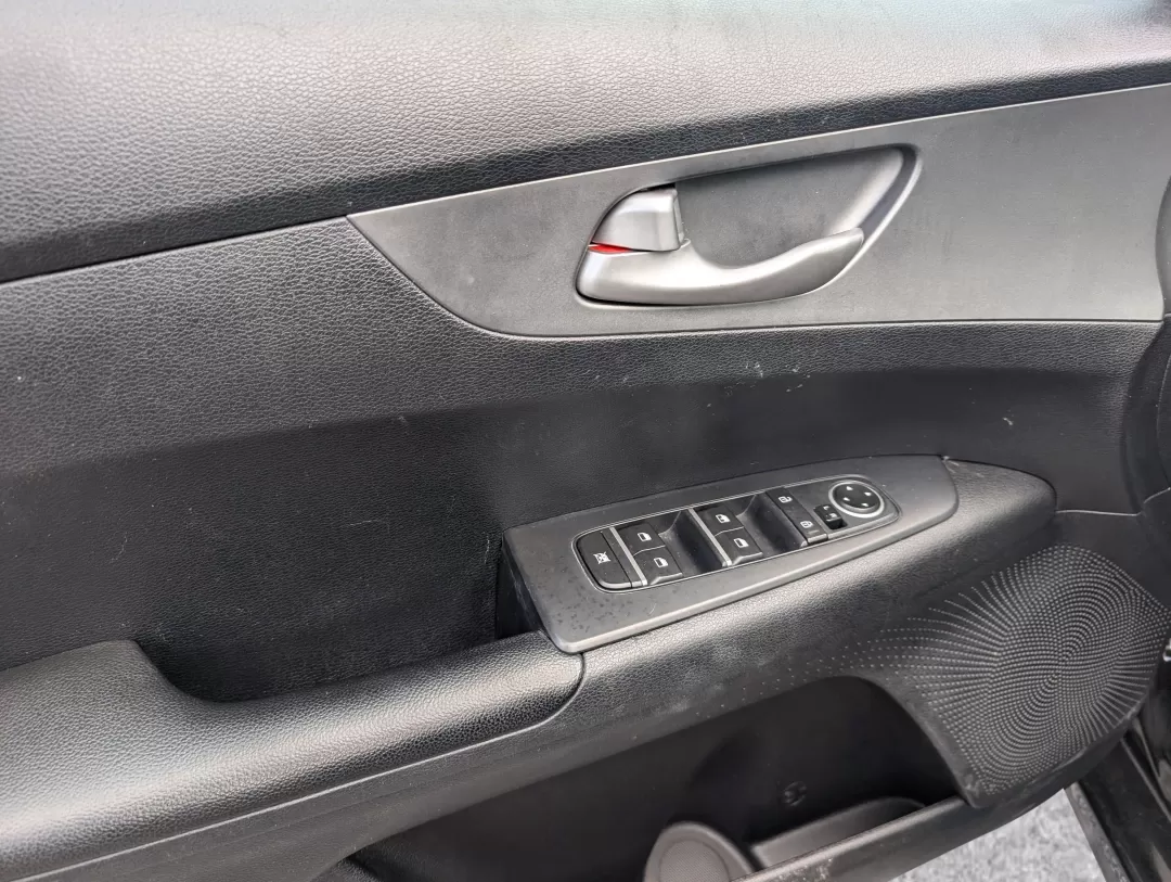 2019 /Black Kia Forte LXS (3KPF24AD2KE) with an Other engine, located at 521 Old Farm Lane Rd, Prattville, AL, 36066, (334) 325-1505, 32.482460, -86.416367 - **Discover Your Next Adventure in the 2019 Kia Forte at Gils Auto Phenix City, AL!**<br /> <br /> Are you ready to elevate your daily commute or embark on weekend adventures? The 2019 Kia Forte LXS is the perfect sedan that combines style, efficiency, and modern features, making it ideal for budget - Photo#8