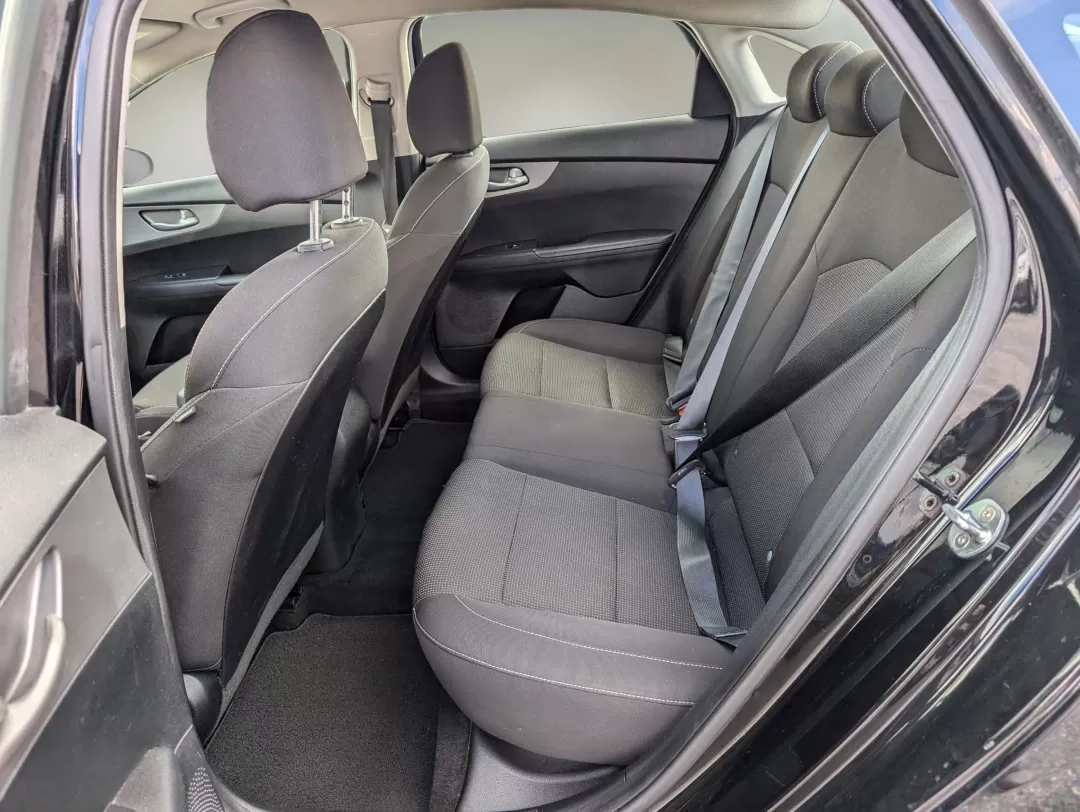 2019 /Black Kia Forte LXS (3KPF24AD2KE) with an Other engine, located at 521 Old Farm Lane Rd, Prattville, AL, 36066, (334) 325-1505, 32.482460, -86.416367 - **Discover Your Next Adventure in the 2019 Kia Forte at Gils Auto Phenix City, AL!**<br /> <br /> Are you ready to elevate your daily commute or embark on weekend adventures? The 2019 Kia Forte LXS is the perfect sedan that combines style, efficiency, and modern features, making it ideal for budget - Photo#10