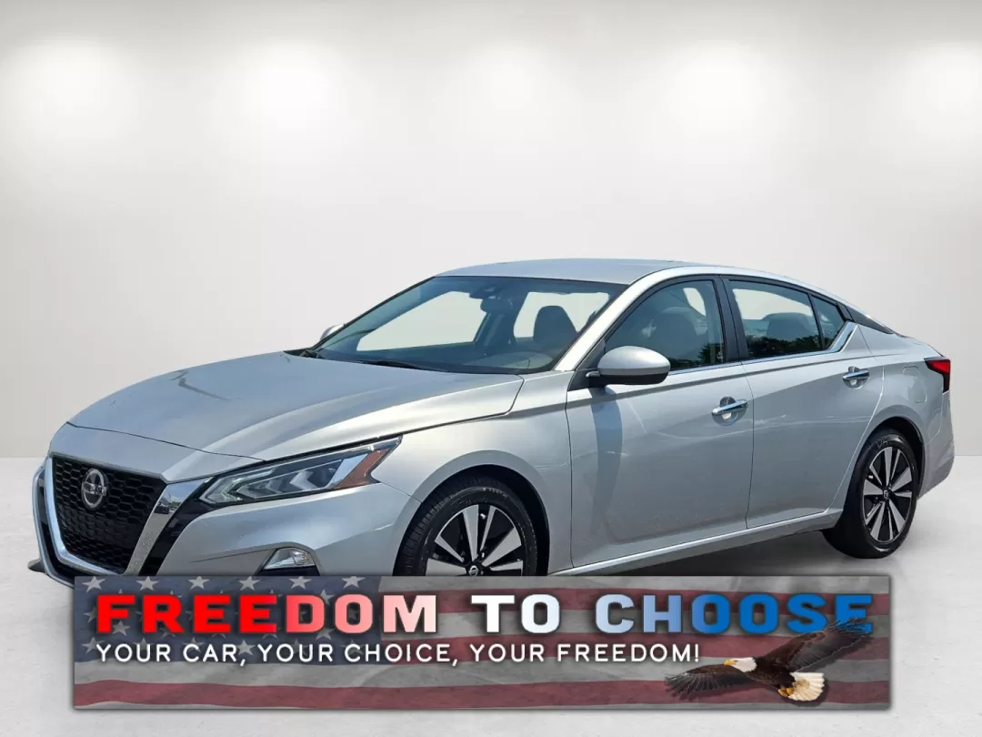 photo of 2022 Nissan Altima 2.5 SV
