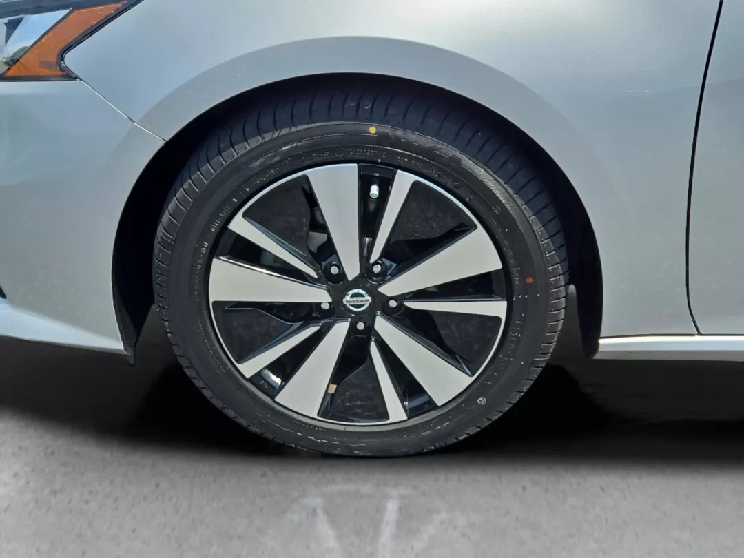 2022 /Charcoal Nissan Altima 2.5 SV (1N4BL4DV3NN) with an Other engine, located at 3959 U.S. 80 W, Phenix City, AL, 36870, (334) 297-4885, 32.469296, -85.135185 - **Experience the Joy of Driving with the 2022 Nissan Altima at Gils Auto - Your Trusted Buy Here Pay Here Dealer in Phenix City, AL!**<br /> <br /> Are you searching for the perfect vehicle that combines comfort, safety, and style for your daily commutes or weekend adventures? Look no further than t - Photo#8