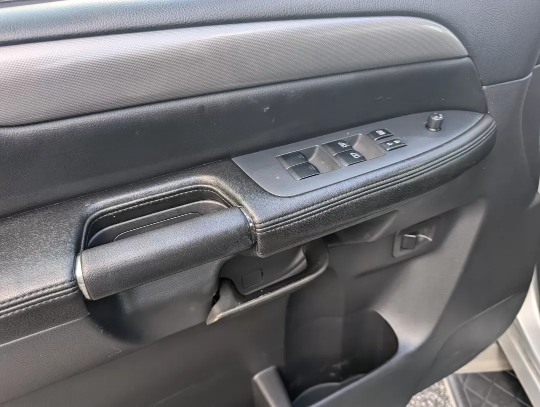 2010 /Charcoal Nissan Armada SE (5N1BA0ND0AN) with an Other engine, located at 3959 U.S. 80 W, Phenix City, AL, 36870, (334) 297-4885, 32.469296, -85.135185 - **Discover Your Next Adventure with the 2010 Nissan Armada at Gils Auto in Phenix City, AL!**<br /> <br /> Are you ready to elevate your family adventures or weekend getaways? The 2010 Nissan Armada SE is the perfect vehicle to take your journeys to the next level. With its spacious interior and rob - Photo#8