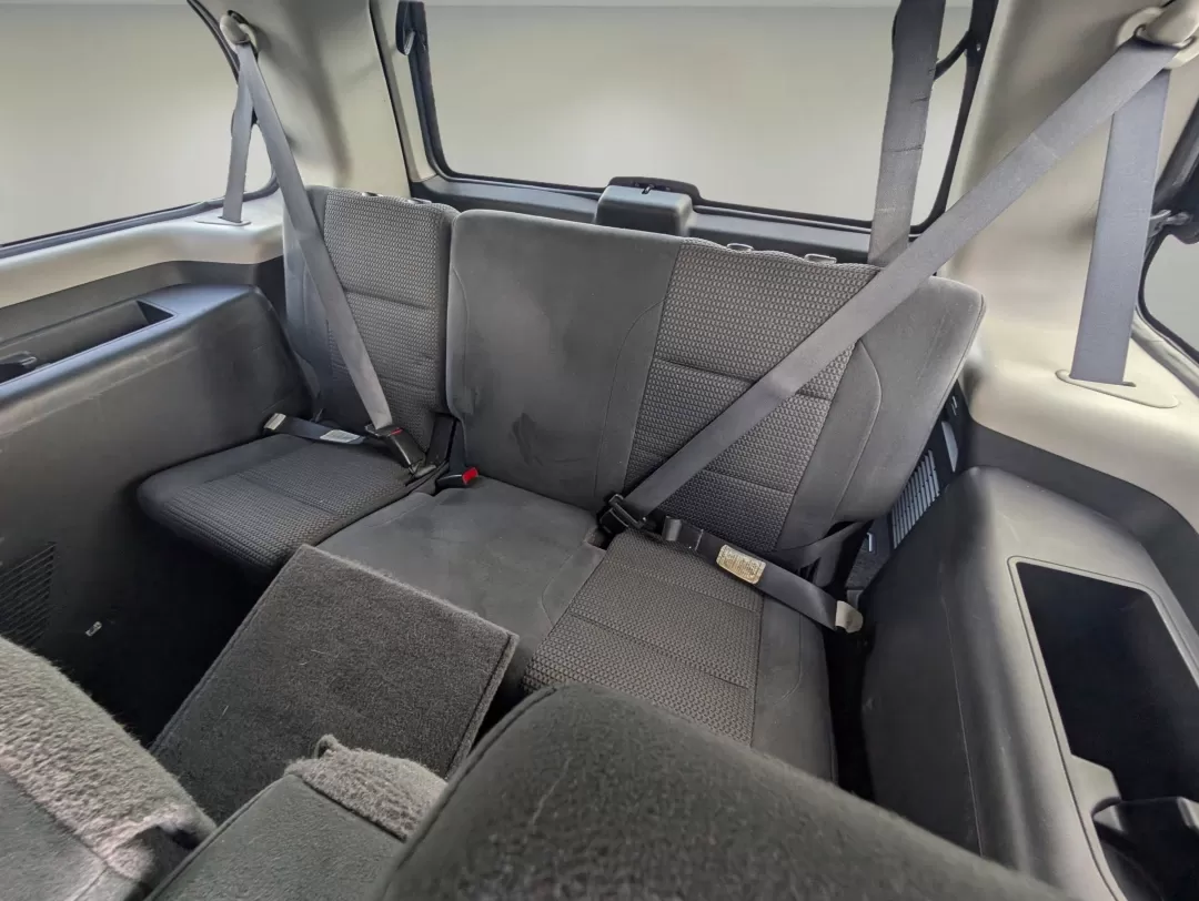 2010 /Charcoal Nissan Armada SE (5N1BA0ND0AN) with an Other engine, located at 3959 U.S. 80 W, Phenix City, AL, 36870, (334) 297-4885, 32.469296, -85.135185 - **Discover Your Next Adventure with the 2010 Nissan Armada at Gils Auto in Phenix City, AL!**<br /> <br /> Are you ready to elevate your family adventures or weekend getaways? The 2010 Nissan Armada SE is the perfect vehicle to take your journeys to the next level. With its spacious interior and rob - Photo#12