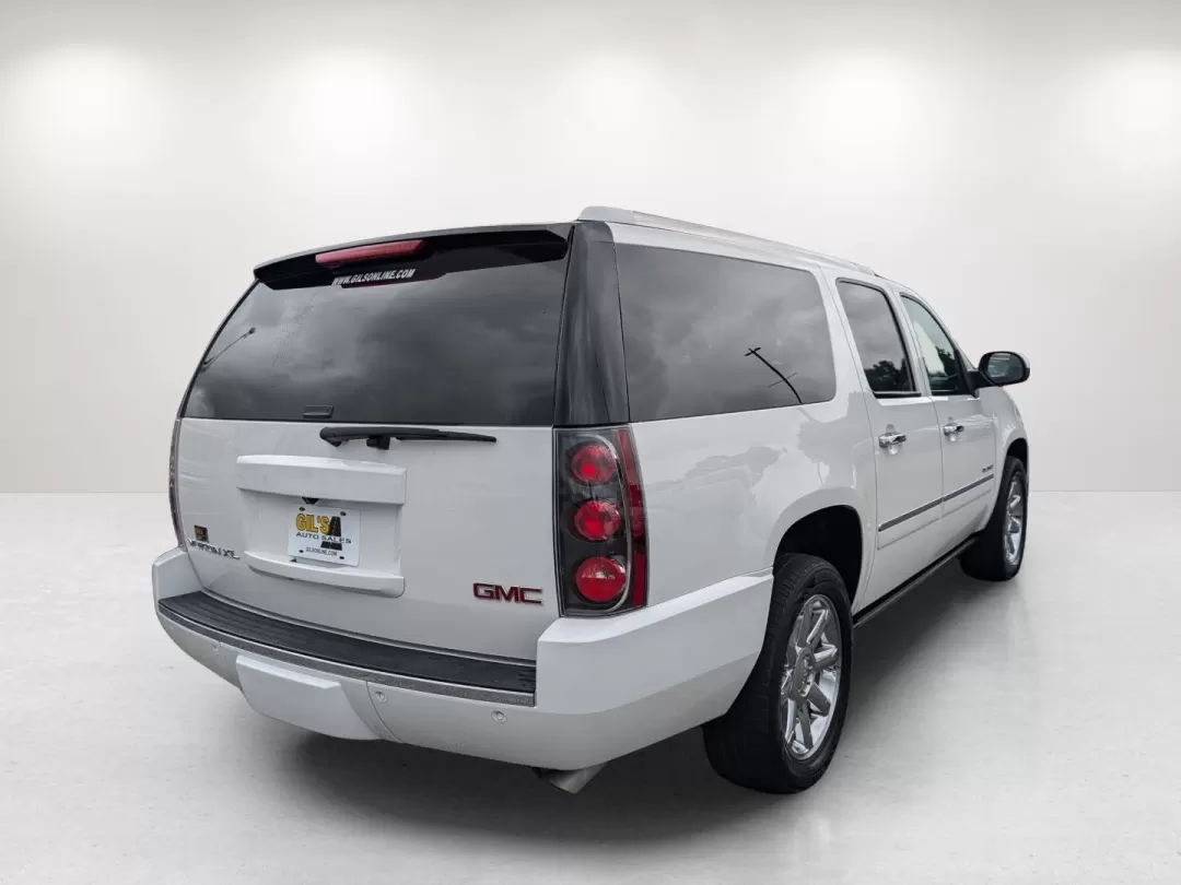 2013 /Ebony GMC Yukon XL Denali (1GKS2MEF2DR) with an Other engine, located at 3959 U.S. 80 W, Phenix City, AL, 36870, (334) 297-4885, 32.469296, -85.135185 - **Adventure Awaits with the 2013 GMC Yukon XL Denali!**<br /> <br /> Are you searching for a vehicle that can seamlessly transition from school drop-offs to weekend family adventures? Look no further than this stunning 2013 GMC Yukon XL Denali, available now at Gils Auto in Phenix City, AL. This spa - Photo#4