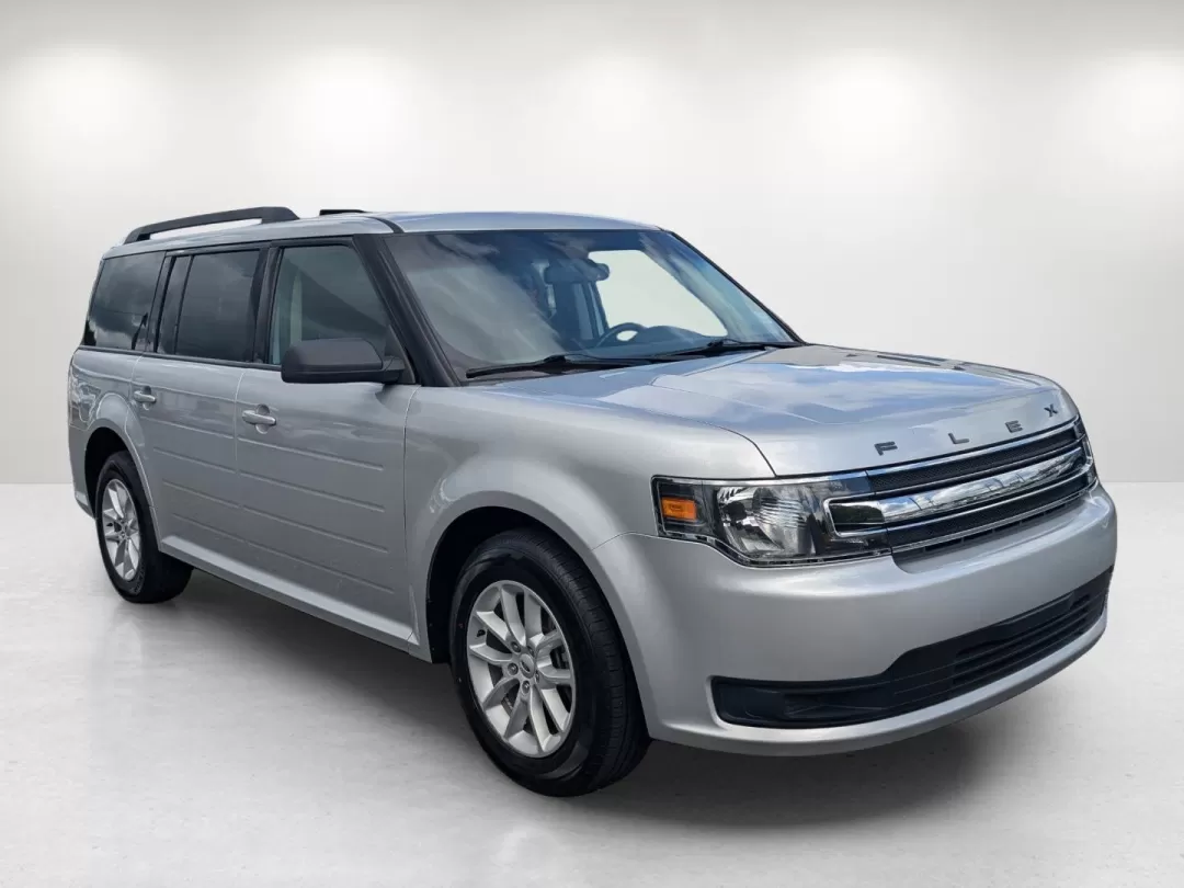 2019 Ford Flex SE (2FMGK5B82KB) with an Other engine, located at 3959 U.S. 80 W, Phenix City, AL, 36870, (334) 297-4885, 32.469296, -85.135185 - Are you searching for the perfect vehicle to accommodate your growing family or facilitate your daily commute? Look no further! Gils Auto in Phenix City, AL, presents an incredible opportunity to elevate your lifestyle with the versatile 2019 Ford Flex SE. This spacious crossover is ideal for famili - Photo#3