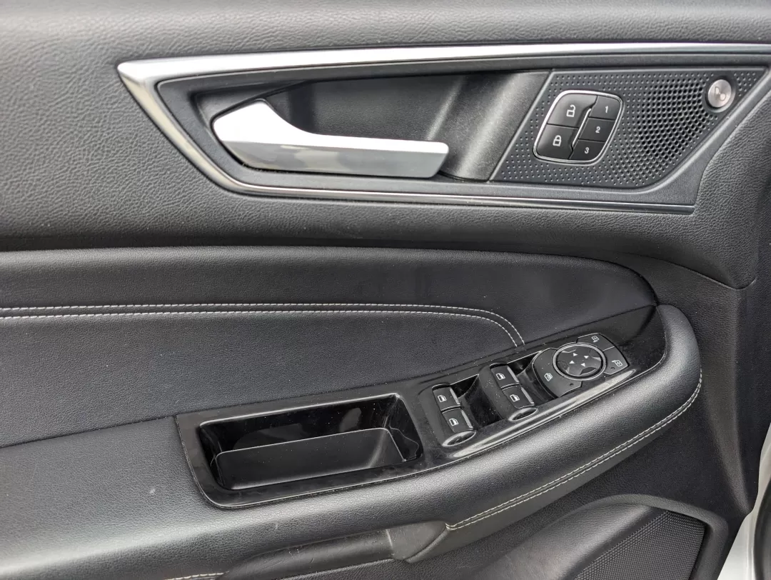 2019 Ford Edge Titanium (2FMPK3K9XKB) with an Other engine, located at 3959 U.S. 80 W, Phenix City, AL, 36870, (334) 297-4885, 32.469296, -85.135185 - Looking for the perfect vehicle to elevate your daily commute or weekend adventures? Look no further! Gils Auto in Phenix City, AL, is thrilled to present this 2019 Ford Edge Titanium, an SUV designed for those who want a blend of style, comfort, and performance. Whether you're navigating the bustli - Photo#9