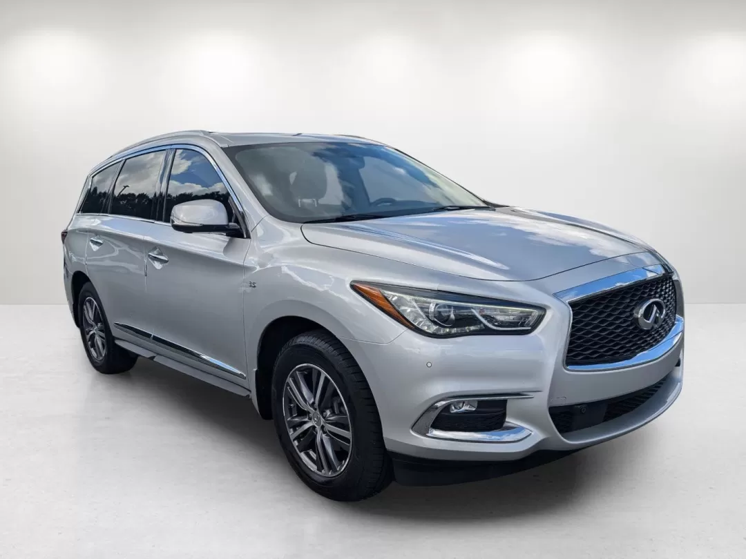 2017 /Graphite Infiniti QX60 (5N1DL0MM6HC) with an Other engine, located at 3959 U.S. 80 W, Phenix City, AL, 36870, (334) 297-4885, 32.469296, -85.135185 - **Discover Your Adventure with the 2017 Infiniti QX60 AWD at Gils Auto!**<br /> <br /> Are you looking for a versatile SUV that can handle the demands of a busy lifestyle while providing a touch of luxury? Look no further than this stunning 2017 Infiniti QX60, now available at Gils Auto in Phenix Ci - Photo#3