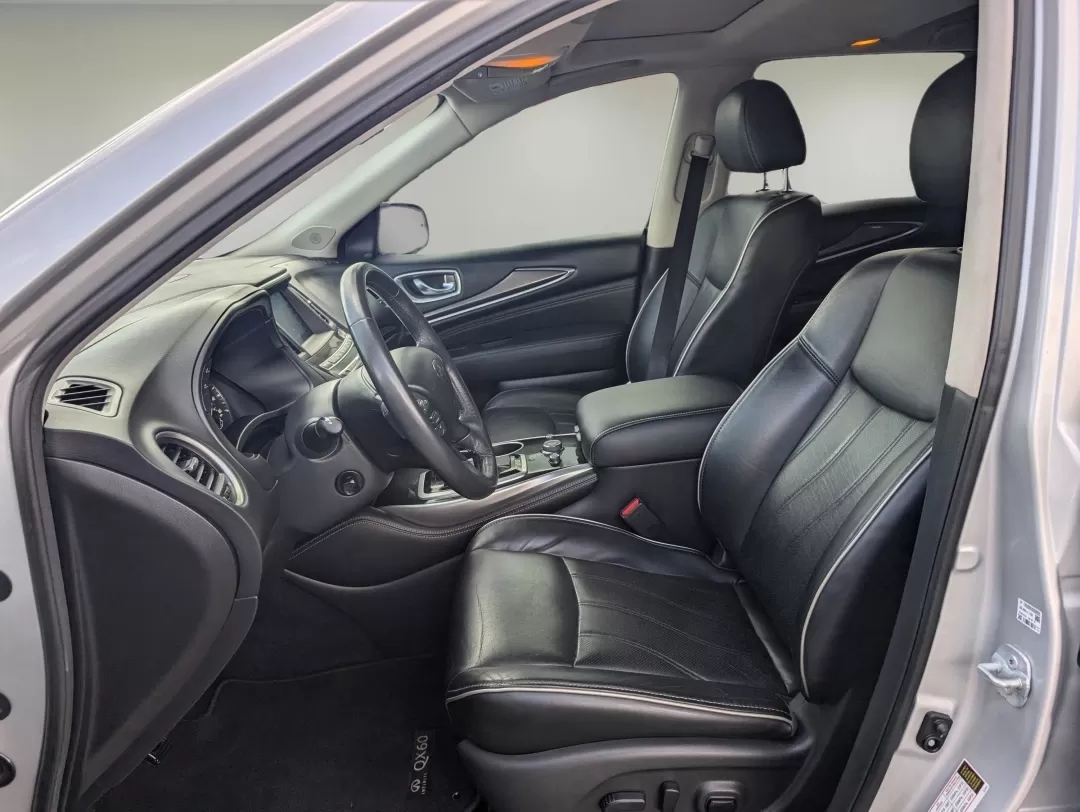 2017 /Graphite Infiniti QX60 (5N1DL0MM6HC) with an Other engine, located at 3959 U.S. 80 W, Phenix City, AL, 36870, (334) 297-4885, 32.469296, -85.135185 - **Discover Your Adventure with the 2017 Infiniti QX60 AWD at Gils Auto!**<br /> <br /> Are you looking for a versatile SUV that can handle the demands of a busy lifestyle while providing a touch of luxury? Look no further than this stunning 2017 Infiniti QX60, now available at Gils Auto in Phenix Ci - Photo#10