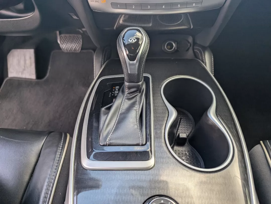 2017 /Graphite Infiniti QX60 (5N1DL0MM6HC) with an Other engine, located at 3959 U.S. 80 W, Phenix City, AL, 36870, (334) 297-4885, 32.469296, -85.135185 - **Discover Your Adventure with the 2017 Infiniti QX60 AWD at Gils Auto!**<br /> <br /> Are you looking for a versatile SUV that can handle the demands of a busy lifestyle while providing a touch of luxury? Look no further than this stunning 2017 Infiniti QX60, now available at Gils Auto in Phenix Ci - Photo#14