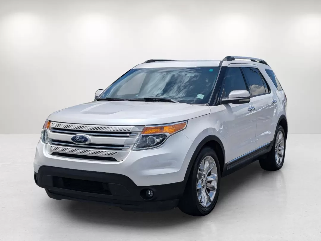 2013 Ford Explorer Limited (1FM5K7F88DG) with an Other engine, located at 3959 U.S. 80 W, Phenix City, AL, 36870, (334) 297-4885, 32.469296, -85.135185 - **Discover Adventure and Comfort with the 2013 Ford Explorer Limited at Gils Auto**<br /> <br /> Are you ready to elevate your family adventures or conquer your daily commutes with a vehicle that combines style, comfort, and safety? Look no further! The 2013 Ford Explorer Limited is the perfect comp - Photo#1
