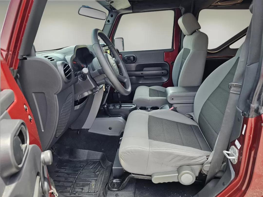 2008 /Dark/Medium Slate Gray Jeep Wrangler X (1J4FA24198L) with an Other engine, located at 1430 Gateway Drive, Opelika, AL, 36801, (334) 239-0944, 32.637871, -85.409790 - **Adventure Awaits: 2008 Jeep Wrangler X - Your Ultimate Outdoor Companion!**<br /> <br /> Are you ready to conquer Alabama's beautiful landscapes and create unforgettable memories? The 2008 Jeep Wrangler X, available at Gils Auto in Prattville, AL, is the perfect vehicle for those who crave adventu - Photo#9