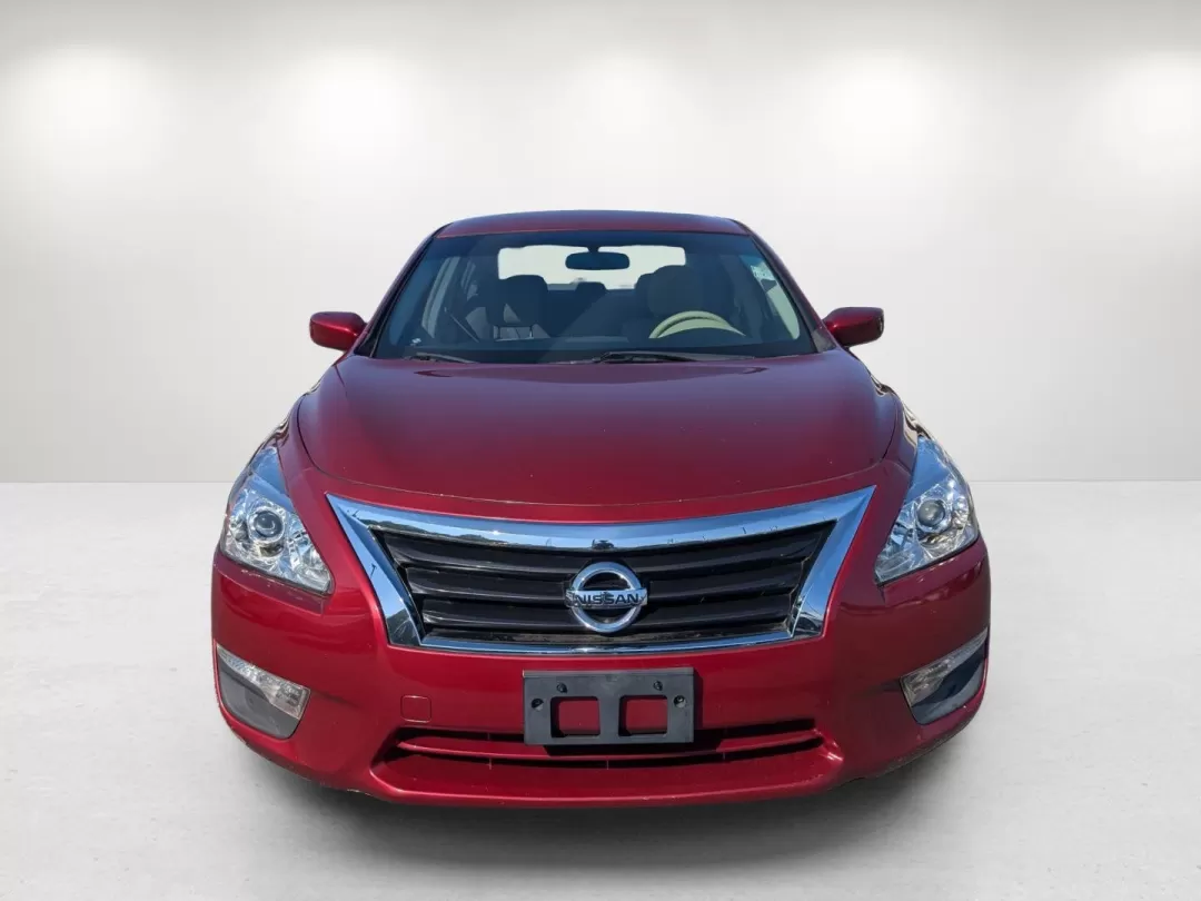 2013 /Beige Nissan Altima 2.5 S (1N4AL3AP2DC) with an Other engine, located at 1430 Gateway Drive, Opelika, AL, 36801, (334) 239-0944, 32.637871, -85.409790 - **Discover the Perfect Commuter Companion: 2013 Nissan Altima at Gils Auto - Phenix City** <br /> <br /> If you're in the market for a reliable and stylish sedan that makes daily commutes a breeze, look no further! The 2013 Nissan Altima, available at Gils Auto in Phenix City, AL, is the ideal choi - Photo#1