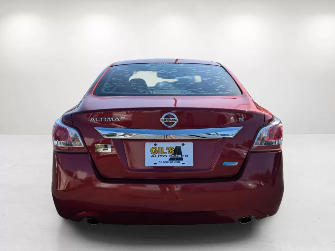 2013 /Beige Nissan Altima 2.5 S (1N4AL3AP2DC) with an Other engine, located at 1430 Gateway Drive, Opelika, AL, 36801, (334) 239-0944, 32.637871, -85.409790 - **Discover the Perfect Commuter Companion: 2013 Nissan Altima at Gils Auto - Phenix City** <br /> <br /> If you're in the market for a reliable and stylish sedan that makes daily commutes a breeze, look no further! The 2013 Nissan Altima, available at Gils Auto in Phenix City, AL, is the ideal choi - Photo#5