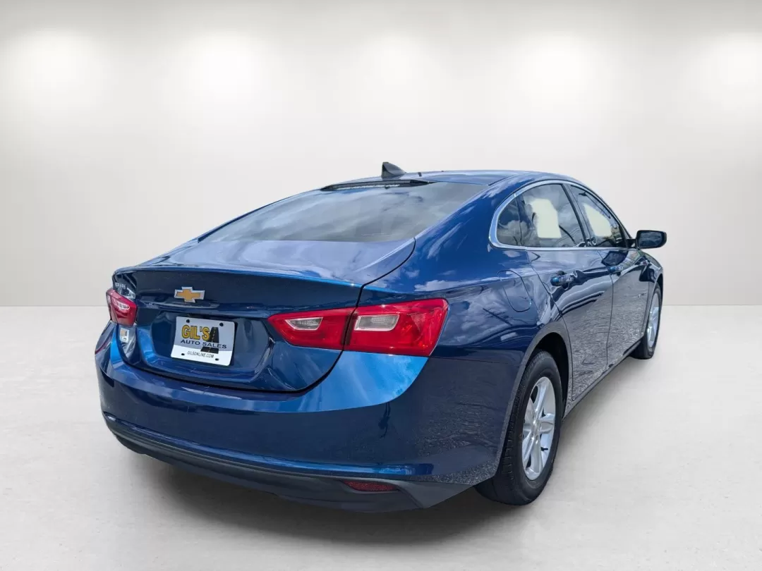 2019 /Jet Black Chevrolet Malibu LS (1G1ZB5ST1KF) with an Other engine, located at 3959 U.S. 80 W, Phenix City, AL, 36870, (334) 297-4885, 32.469296, -85.135185 - **Experience the Open Road in Style with the 2019 Chevrolet Malibu at Gils Auto!**<br /> <br /> If you're searching for the perfect vehicle to enhance your daily commute or embark on unforgettable weekend adventures, look no further than this stunning 2019 Chevrolet Malibu LS. With its sleek design - Photo#4