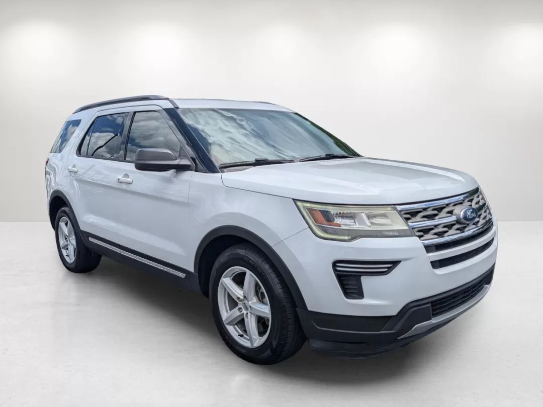 2018 Ford Explorer XLT (1FM5K7D87JG) with an Other engine, located at 3959 U.S. 80 W, Phenix City, AL, 36870, (334) 297-4885, 32.469296, -85.135185 - **Discover the Perfect SUV for Your Family Adventures at Gils Auto in Phenix City, AL!**<br /> <br /> Are you ready to elevate your family outings or daily commutes with a versatile and reliable SUV? Look no further than the stunning 2018 Ford Explorer XLT, available now at **Gils Auto**, located at - Photo#3