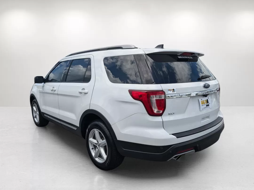 2018 Ford Explorer XLT (1FM5K7D87JG) with an Other engine, located at 3959 U.S. 80 W, Phenix City, AL, 36870, (334) 297-4885, 32.469296, -85.135185 - **Discover the Perfect SUV for Your Family Adventures at Gils Auto in Phenix City, AL!**<br /> <br /> Are you ready to elevate your family outings or daily commutes with a versatile and reliable SUV? Look no further than the stunning 2018 Ford Explorer XLT, available now at **Gils Auto**, located at - Photo#7