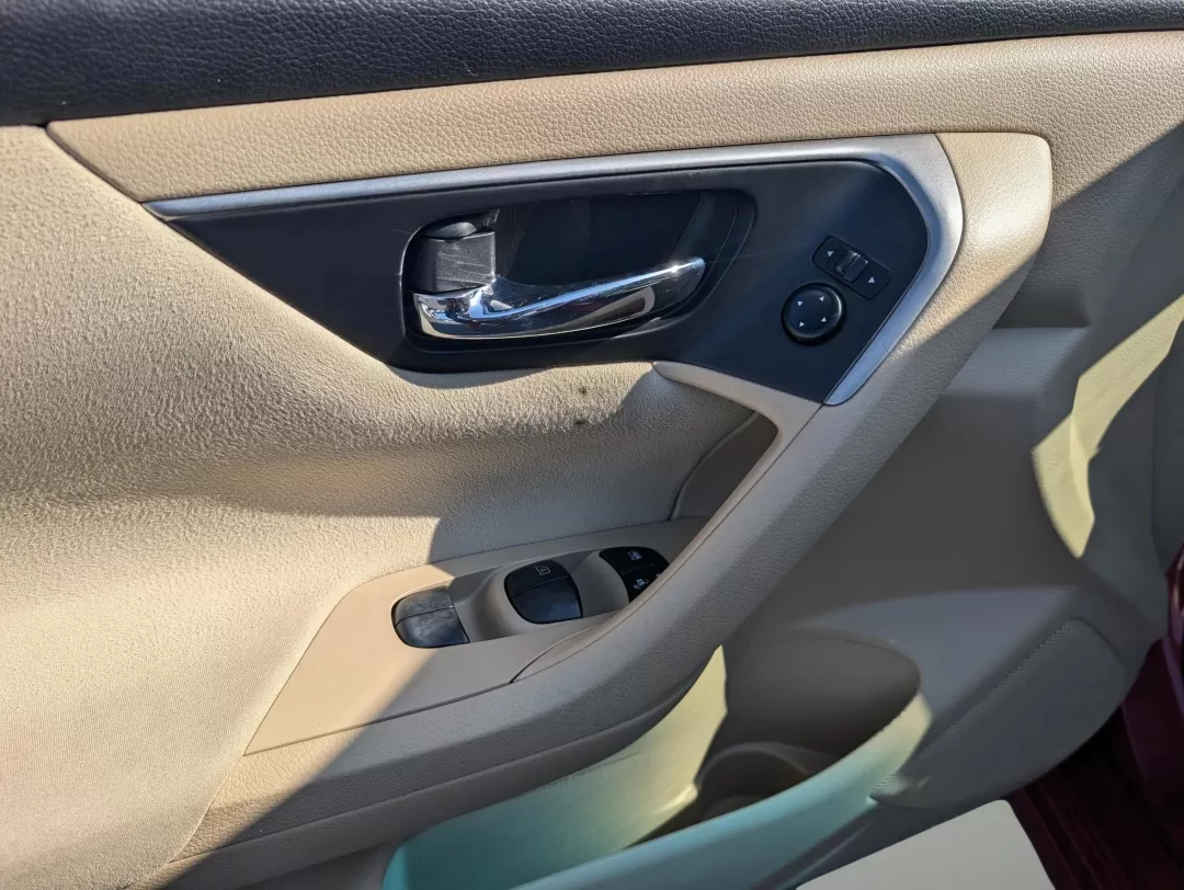 2015 Nissan Altima 2.5 S (1N4AL3AP1FN) with an Other engine, located at 7000 Northlake Connector, Columbus, GA, 31904, (706) 987-8085, 32.524975, -84.978134 - Elevate your daily drive with this stylish and reliable 2015 Nissan Altima, perfect for budget-conscious buyers looking for a dependable sedan that doesn't compromise on comfort or performance. At Gils Auto, located at 3959 U.S. 80 W, Phenix City, AL 36870, we specialize in providing a wide range of - Photo#8