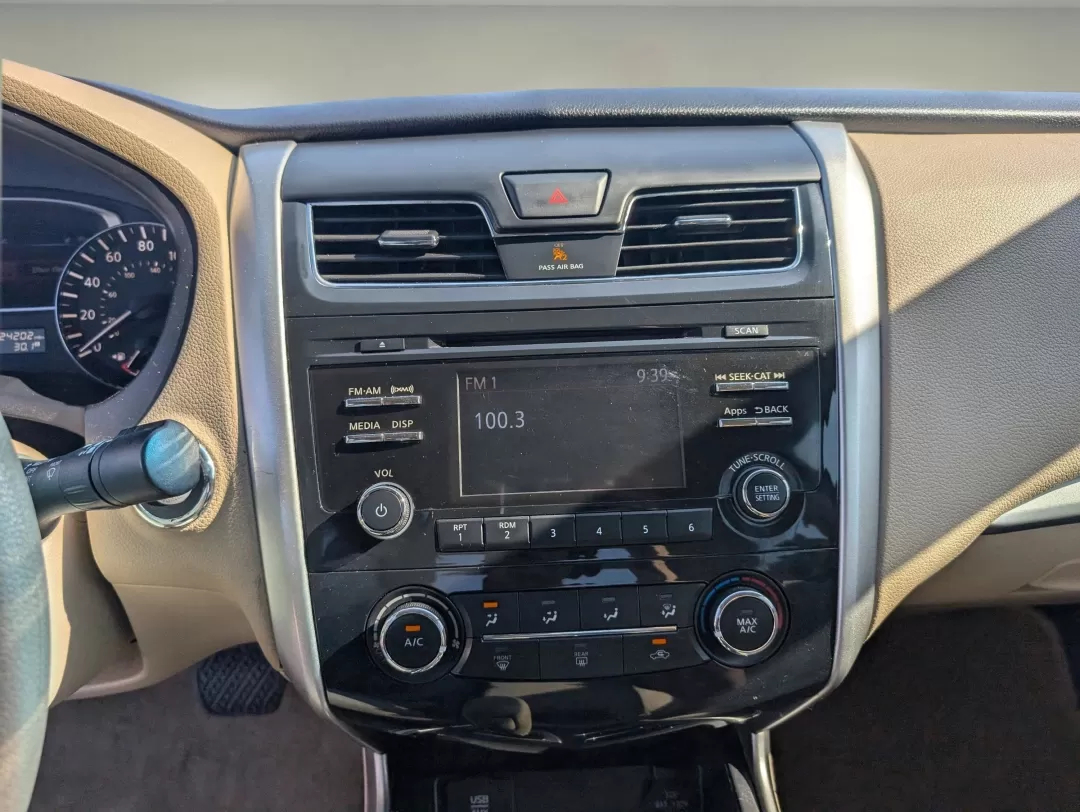 2015 Nissan Altima 2.5 S (1N4AL3AP1FN) with an Other engine, located at 7000 Northlake Connector, Columbus, GA, 31904, (706) 987-8085, 32.524975, -84.978134 - Elevate your daily drive with this stylish and reliable 2015 Nissan Altima, perfect for budget-conscious buyers looking for a dependable sedan that doesn't compromise on comfort or performance. At Gils Auto, located at 3959 U.S. 80 W, Phenix City, AL 36870, we specialize in providing a wide range of - Photo#14