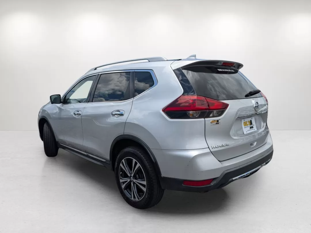 2018 /Charcoal Nissan Rogue SL (5N1AT2MV9JC) with an Other engine, located at 3959 U.S. 80 W, Phenix City, AL, 36870, (334) 297-4885, 32.469296, -85.135185 - **Unleash Your Adventurous Spirit with the 2018 Nissan Rogue SL at Gils Auto - Phenix City!**<br /> <br /> Are you ready to take your lifestyle to the next level? Whether you're planning a family road trip, commuting to work, or seeking thrilling weekend adventures, the 2018 Nissan Rogue SL is desig - Photo#6