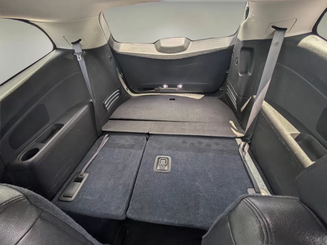 2015 /Ebony Chevrolet Traverse LT (1GNKRHKD2FJ) with an Other engine, located at 3959 U.S. 80 W, Phenix City, AL, 36870, (334) 297-4885, 32.469296, -85.135185 - **Explore Family Adventures with the 2015 Chevrolet Traverse LT at Gils Auto!**<br /> <br /> Are you ready for your next family adventure? The 2015 Chevrolet Traverse LT is the perfect companion for those weekend getaways, family road trips, or daily commutes around Phenix City, AL. With ample seati - Photo#11