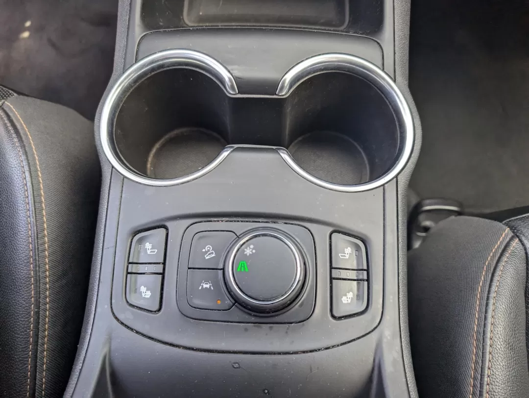 2020 /Jet Black GMC Terrain SLT (3GKALPEV2LL) with an Other engine, located at 3959 U.S. 80 W, Phenix City, AL, 36870, (334) 297-4885, 32.469296, -85.135185 - **Discover Your Adventure with the 2020 GMC Terrain SLT at Gils Auto - Phenix City**<br /> <br /> Are you ready to enhance your lifestyle with a vehicle that perfectly blends style, comfort, and capability? The 2020 GMC Terrain SLT is the SUV you've been waiting for, ideally suited for families, com - Photo#13