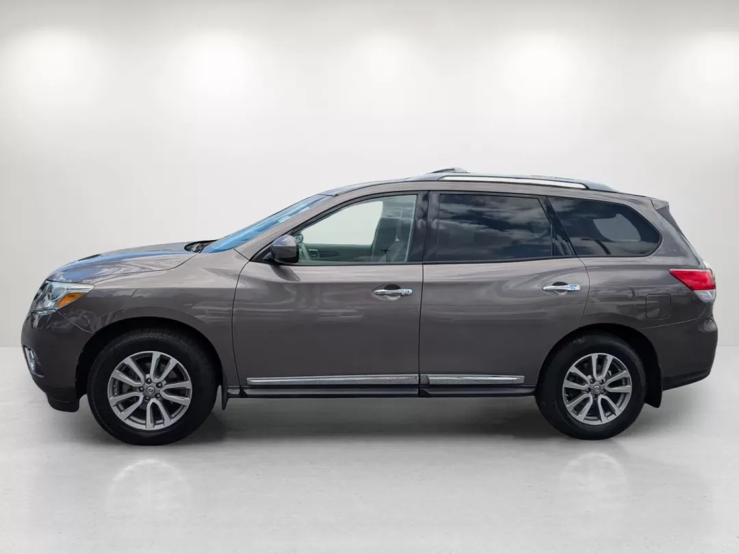 2013 /Almond Nissan Pathfinder SL (5N1AR2MN7DC) with an Other engine, located at 7000 Northlake Connector, Columbus, GA, 31904, (706) 987-8085, 32.524975, -84.978134 - **Experience Adventure and Comfort with the 2013 Nissan Pathfinder SL at Gils Auto - Columbus #2!**<br /> <br /> Are you ready to embark on your next family adventure or daily commute with style and confidence? Look no further than the 2013 Nissan Pathfinder SL, a versatile SUV that perfectly balanc - Photo#7