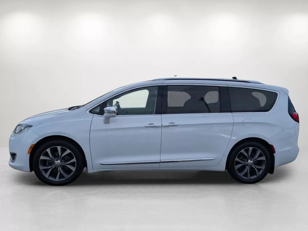 2017 /Black/Alloy Chrysler Pacifica Limited (2C4RC1GG0HR) with an Other engine, located at 7000 Northlake Connector, Columbus, GA, 31904, (706) 987-8085, 32.524975, -84.978134 - **Upgrade Your Family Adventures with the 2017 Chrysler Pacifica Limited at Gils Auto!**<br /> <br /> If you're a growing family in Phenix City, AL, looking for the ultimate vehicle to enhance your lifestyle, look no further than our stunning 2017 Chrysler Pacifica Limited. This minivan is not just - Photo#7