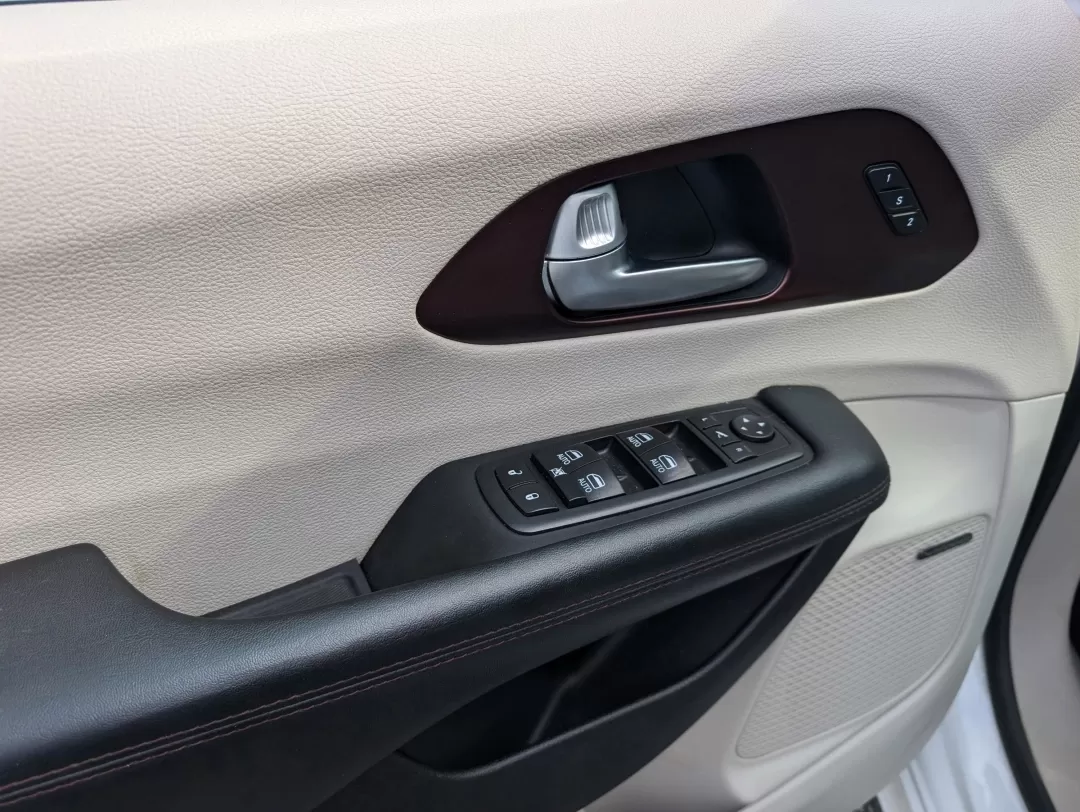 2017 /Black/Alloy Chrysler Pacifica Limited (2C4RC1GG0HR) with an Other engine, located at 7000 Northlake Connector, Columbus, GA, 31904, (706) 987-8085, 32.524975, -84.978134 - **Upgrade Your Family Adventures with the 2017 Chrysler Pacifica Limited at Gils Auto!**<br /> <br /> If you're a growing family in Phenix City, AL, looking for the ultimate vehicle to enhance your lifestyle, look no further than our stunning 2017 Chrysler Pacifica Limited. This minivan is not just - Photo#8