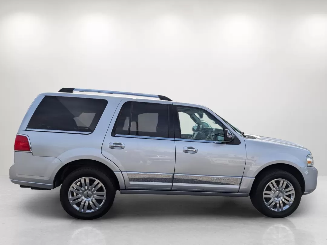 2013 Lincoln Navigator (5LMJJ2H53DE) with an Other engine, located at 5115 14th Ave., Columbus, GA, 31904, (706) 323-0345, 32.511494, -84.971046 - Are you ready to elevate your family adventures or weekend getaways? Discover the perfect blend of luxury, comfort, and capability with this stunning 2013 Lincoln Navigator. This spacious Sport Utility Vehicle (SUV) is tailored for those who prioritize both style and practicality. Whether you're tra - Photo#3