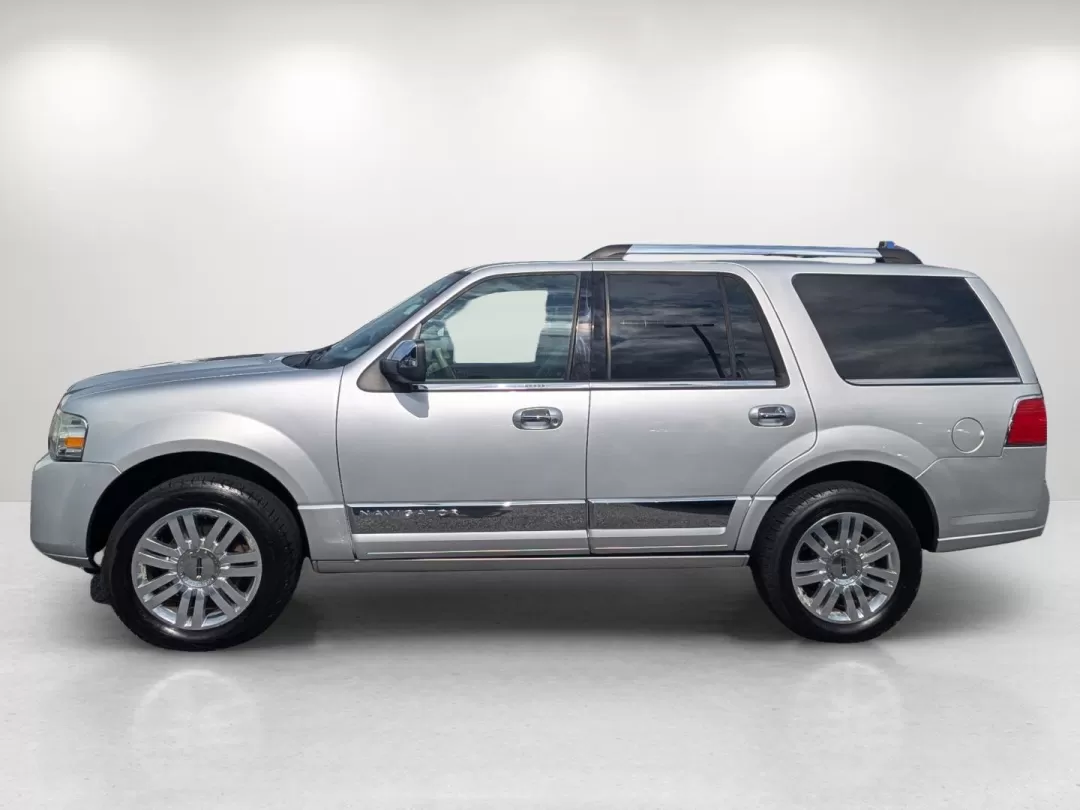 2013 Lincoln Navigator (5LMJJ2H53DE) with an Other engine, located at 5115 14th Ave., Columbus, GA, 31904, (706) 323-0345, 32.511494, -84.971046 - Are you ready to elevate your family adventures or weekend getaways? Discover the perfect blend of luxury, comfort, and capability with this stunning 2013 Lincoln Navigator. This spacious Sport Utility Vehicle (SUV) is tailored for those who prioritize both style and practicality. Whether you're tra - Photo#7