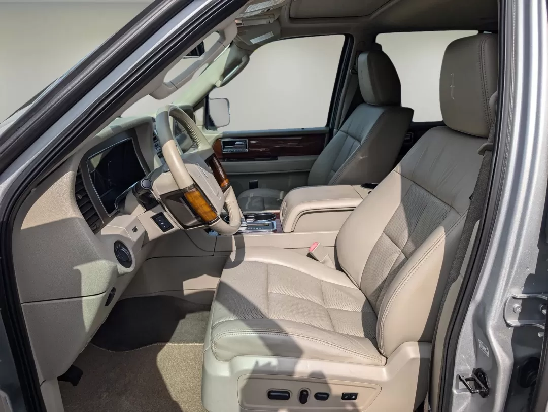 2013 Lincoln Navigator (5LMJJ2H53DE) with an Other engine, located at 5115 14th Ave., Columbus, GA, 31904, (706) 323-0345, 32.511494, -84.971046 - Are you ready to elevate your family adventures or weekend getaways? Discover the perfect blend of luxury, comfort, and capability with this stunning 2013 Lincoln Navigator. This spacious Sport Utility Vehicle (SUV) is tailored for those who prioritize both style and practicality. Whether you're tra - Photo#9