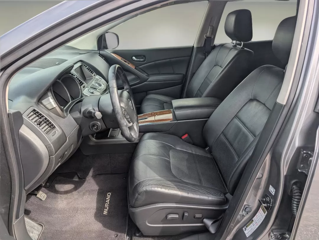 2013 /Black Nissan Murano LE (JN8AZ1MW4DW) with an Other engine, located at 5115 14th Ave., Columbus, GA, 31904, (706) 323-0345, 32.511494, -84.971046 - **Explore New Horizons with the 2013 Nissan Murano LE AWD at Gils Auto!**<br /> <br /> Are you on the hunt for a versatile vehicle that effortlessly blends comfort, style, and practicality? Look no further than this stunning 2013 Nissan Murano LE all-wheel drive SUV, available now at Gils Auto in Ph - Photo#9