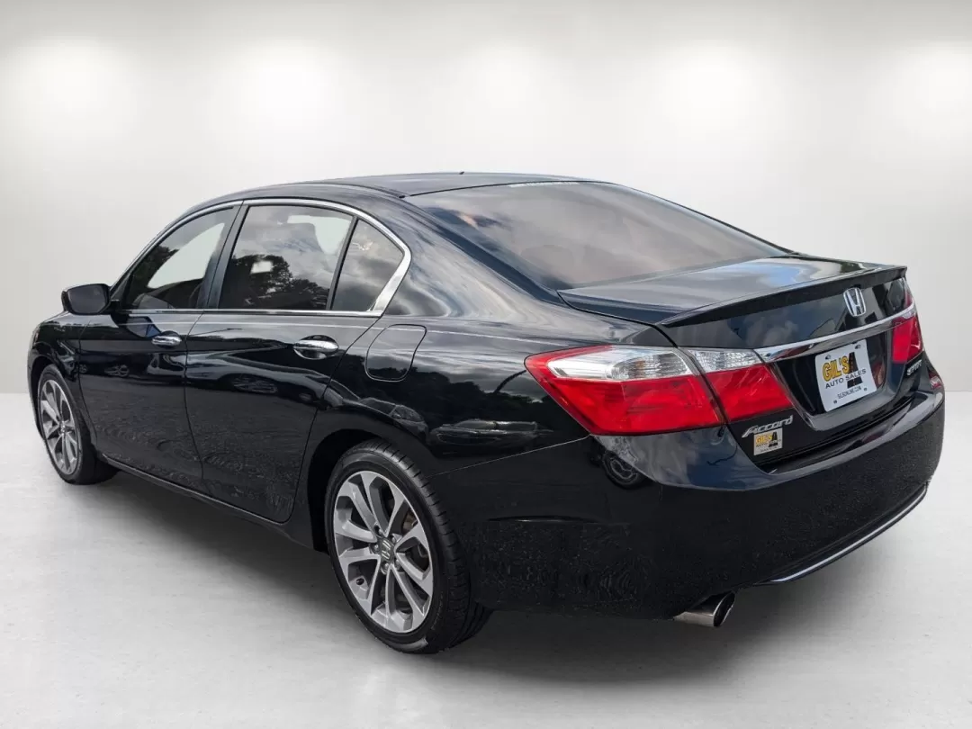 2015 Honda Accord Sedan Sport (1HGCR2F54FA) with an Other engine, located at 1430 Gateway Drive, Opelika, AL, 36801, (334) 239-0944, 32.637871, -85.409790 - Experience the perfect blend of style, comfort, and reliability with the 2015 Honda Accord Sedan, proudly presented by Gils Auto in Phenix City, AL. This vehicle is not just a means of transportation; it's a lifestyle choice for those seeking a dependable commute, family adventures, or weekend road - Photo#6