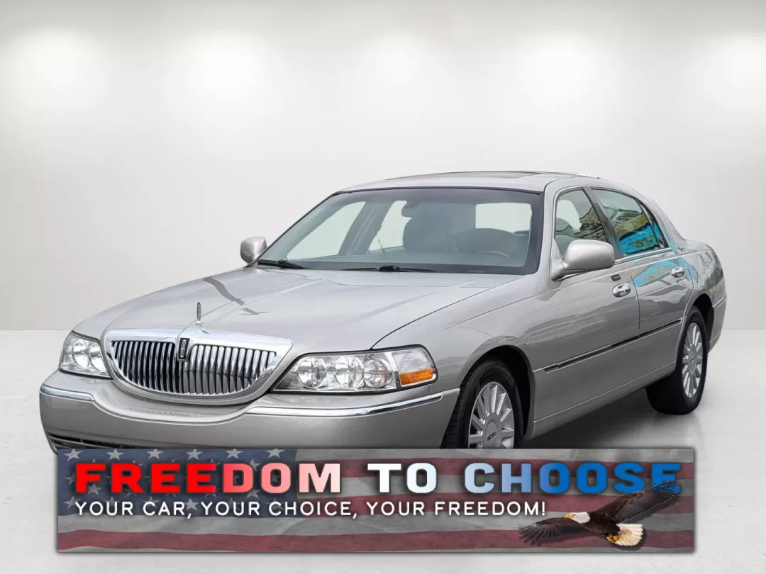 photo of 2005 Lincoln Town Car Signature Limited