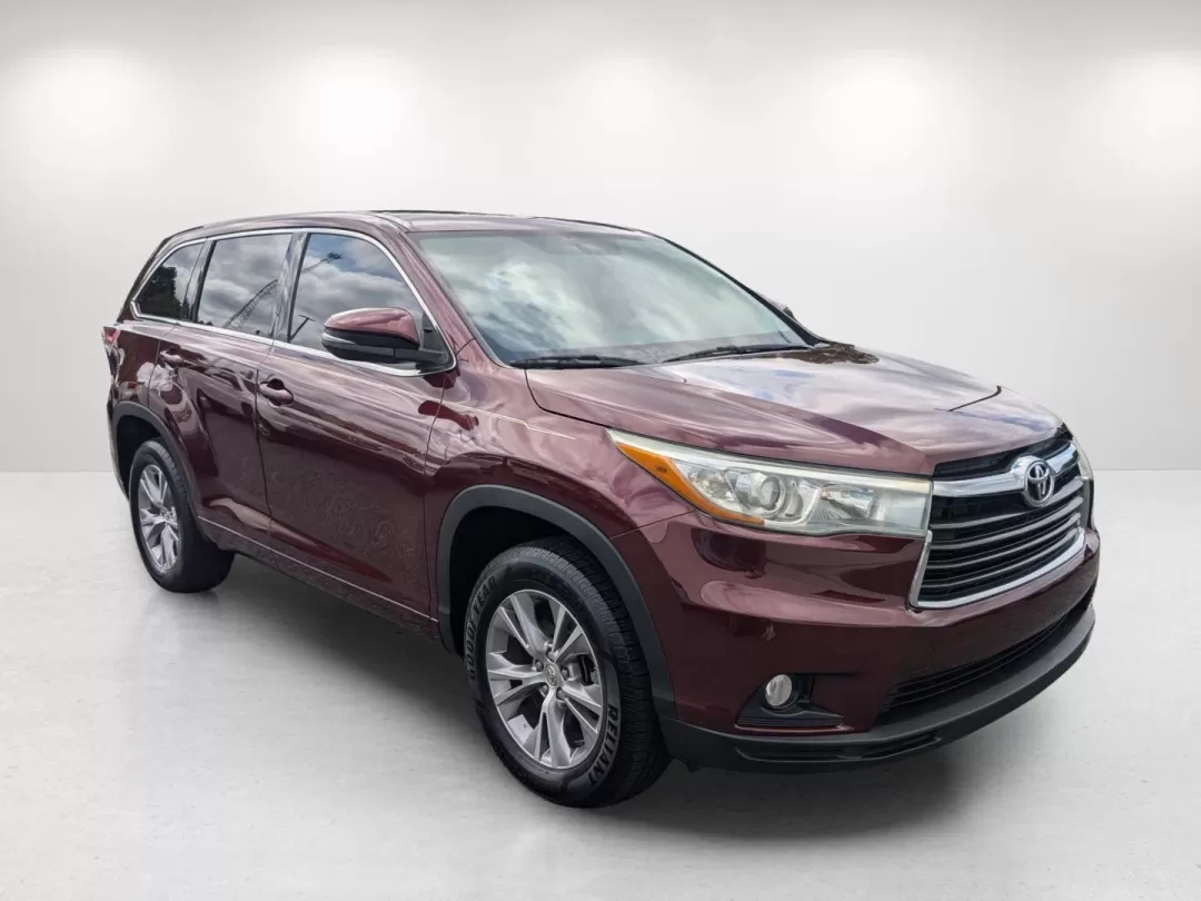2015 Toyota Highlander LE (5TDZKRFH4FS) with an Other engine, located at 5115 14th Ave., Columbus, GA, 31904, (706) 323-0345, 32.511494, -84.971046 - Discover the perfect vehicle for your family adventures with this 2015 Toyota Highlander, now available at Gils Auto in Phenix City, AL. This spacious SUV is not just a mode of transportation; it's a lifestyle choice designed for families on the go, weekend explorers, or anyone who needs reliable co - Photo#2