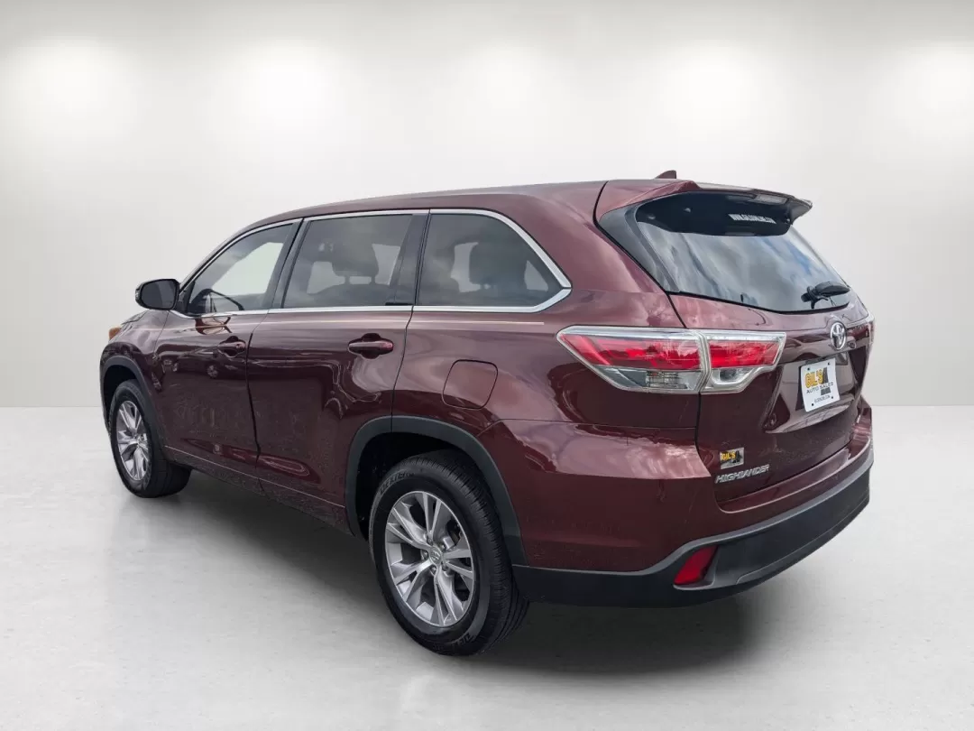 2015 Toyota Highlander LE (5TDZKRFH4FS) with an Other engine, located at 5115 14th Ave., Columbus, GA, 31904, (706) 323-0345, 32.511494, -84.971046 - Discover the perfect vehicle for your family adventures with this 2015 Toyota Highlander, now available at Gils Auto in Phenix City, AL. This spacious SUV is not just a mode of transportation; it's a lifestyle choice designed for families on the go, weekend explorers, or anyone who needs reliable co - Photo#6
