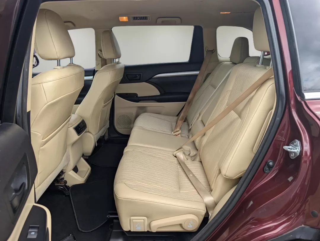 2015 Toyota Highlander LE (5TDZKRFH4FS) with an Other engine, located at 5115 14th Ave., Columbus, GA, 31904, (706) 323-0345, 32.511494, -84.971046 - Discover the perfect vehicle for your family adventures with this 2015 Toyota Highlander, now available at Gils Auto in Phenix City, AL. This spacious SUV is not just a mode of transportation; it's a lifestyle choice designed for families on the go, weekend explorers, or anyone who needs reliable co - Photo#10