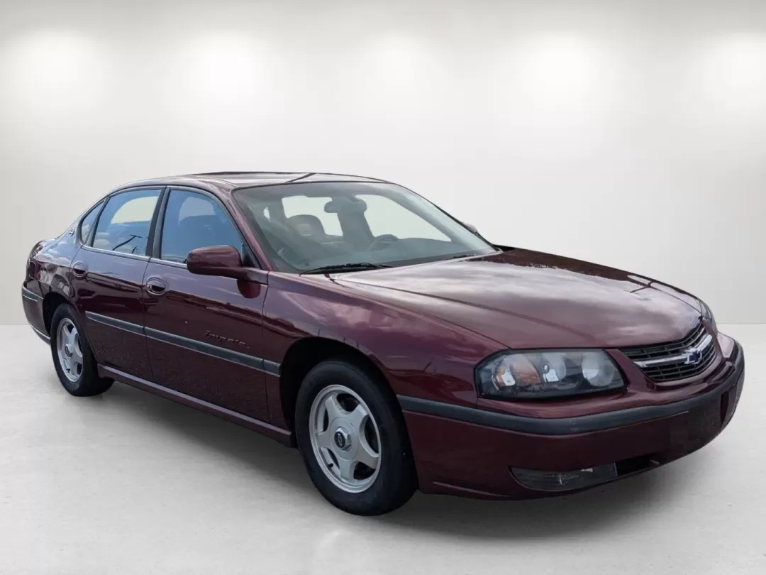 2002 /Medium Gray Chevrolet Impala LS (2G1WH55K129) with an Other engine, located at 1430 Gateway Drive, Opelika, AL, 36801, (334) 239-0944, 32.637871, -85.409790 - ### Discover Your Next Adventure with the 2002 Chevrolet Impala LS at Gils Auto!<br /> <br /> Are you looking for a reliable vehicle that fits seamlessly into your lifestyle, whether for daily commutes or weekend getaways? Look no further than the stunning 2002 Chevrolet Impala LS available at Gils - Photo#2