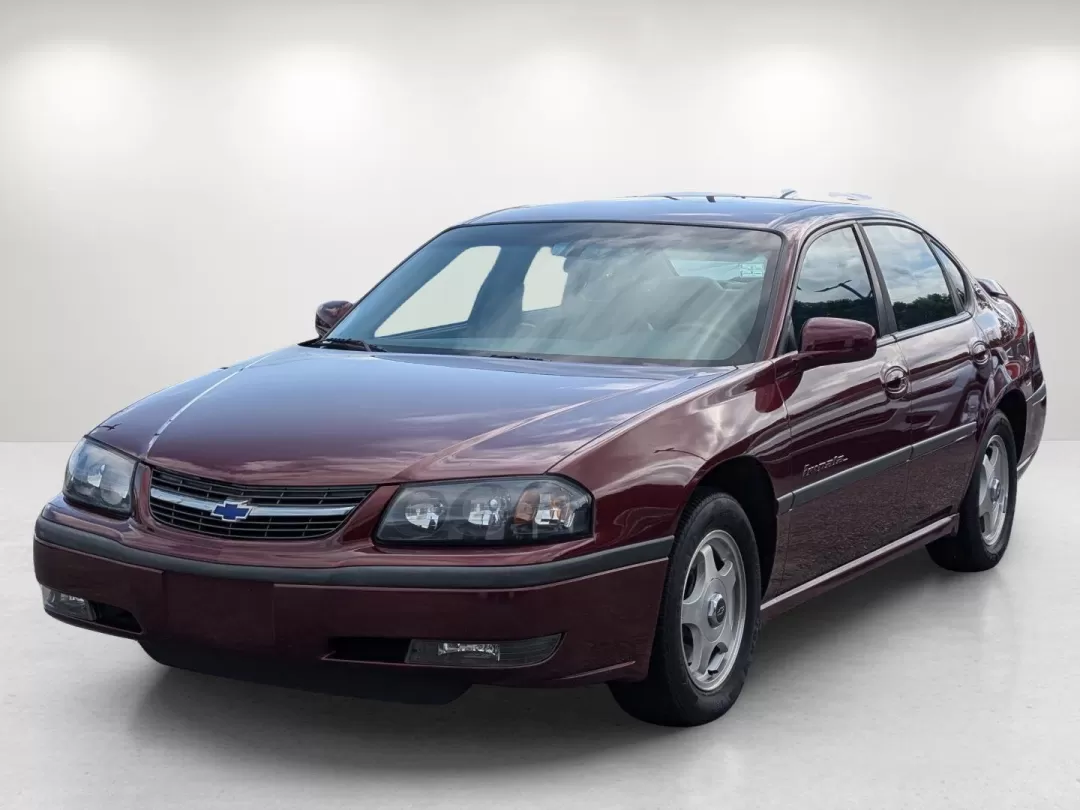 2002 /Medium Gray Chevrolet Impala LS (2G1WH55K129) with an Other engine, located at 1430 Gateway Drive, Opelika, AL, 36801, (334) 239-0944, 32.637871, -85.409790 - ### Discover Your Next Adventure with the 2002 Chevrolet Impala LS at Gils Auto!<br /> <br /> Are you looking for a reliable vehicle that fits seamlessly into your lifestyle, whether for daily commutes or weekend getaways? Look no further than the stunning 2002 Chevrolet Impala LS available at Gils - Photo#0