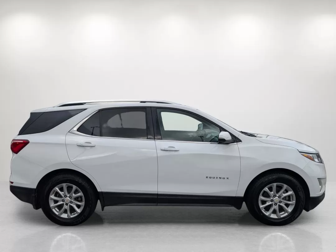 2018 /Jet Black Chevrolet Equinox LT (2GNAXJEV7J6) with an Other engine, located at 1430 Gateway Drive, Opelika, AL, 36801, (334) 239-0944, 32.637871, -85.409790 - 2018 Chevrolet Equinox LT - Photo#3