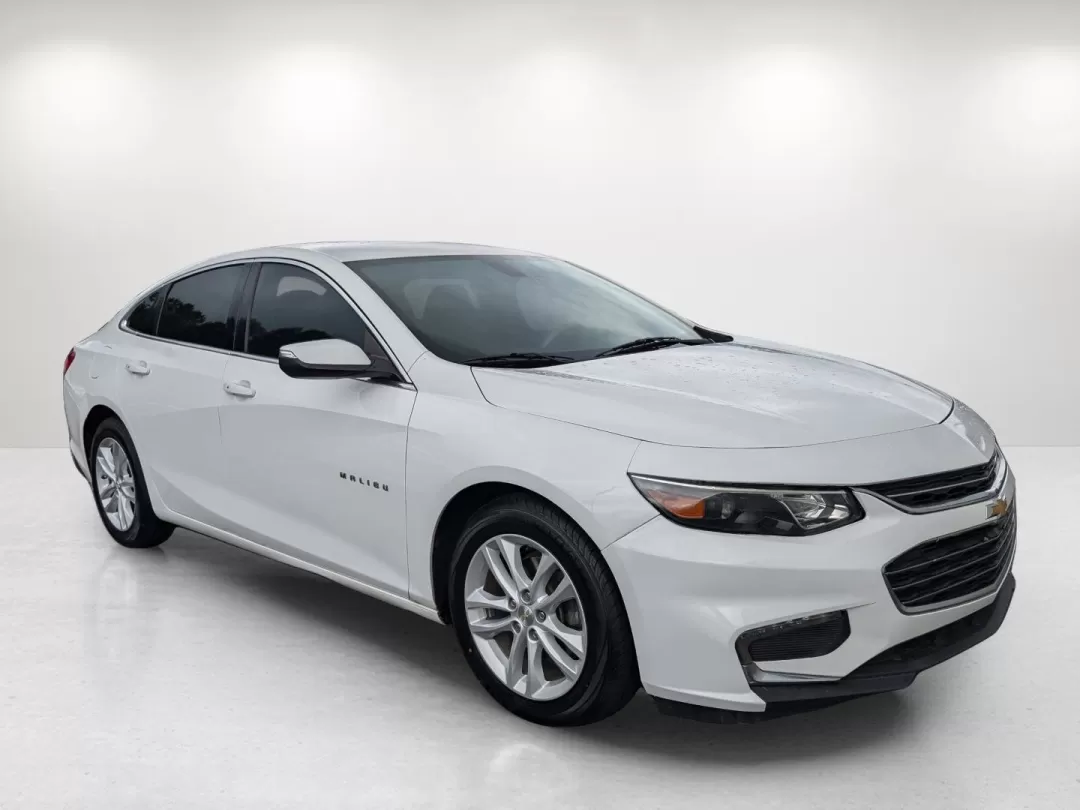 2017 /Jet Black Chevrolet Malibu LT (1G1ZE5ST4HF) with an Other engine, located at 1430 Gateway Drive, Opelika, AL, 36801, (334) 239-0944, 32.637871, -85.409790 - 2017 Chevrolet Malibu LT - Photo#2