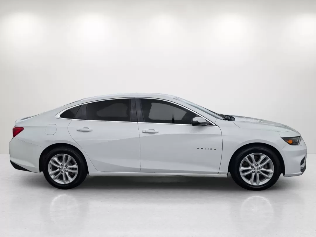 2017 /Jet Black Chevrolet Malibu LT (1G1ZE5ST4HF) with an Other engine, located at 1430 Gateway Drive, Opelika, AL, 36801, (334) 239-0944, 32.637871, -85.409790 - 2017 Chevrolet Malibu LT - Photo#3
