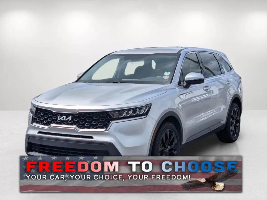 2022 /Black Kia Sorento LX (5XYRG4LC6NG) with an Other engine, located at 3959 U.S. 80 W, Phenix City, AL, 36870, (334) 297-4885, 32.469296, -85.135185 - **Discover Adventure in the 2022 Kia Sorento LX Perfect for Families and Weekend Explorers!**<br /> <br /> Embrace every journey with the 2022 Kia Sorento LX, a versatile SUV designed to cater to growing families and adventurous individuals alike. Whether you're planning a weekend getaway to Lake H - Photo#0
