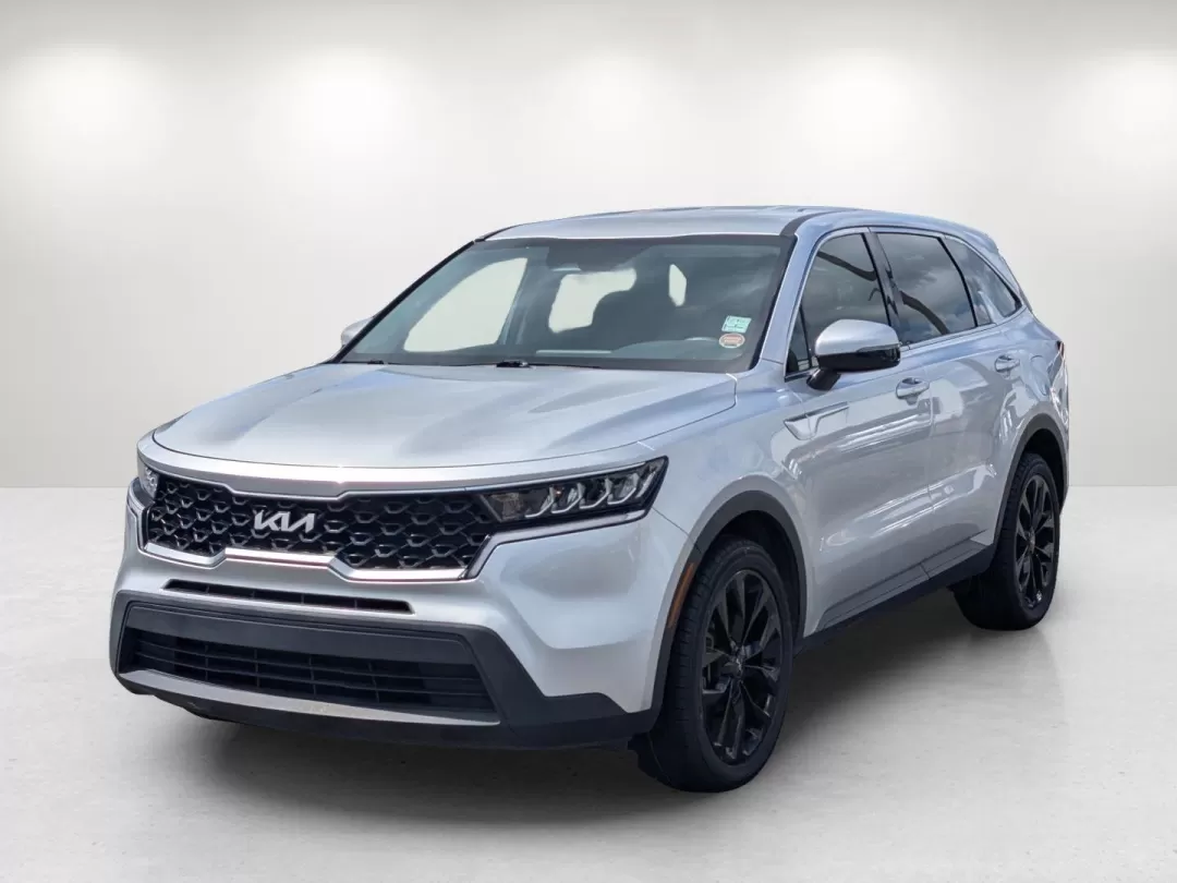 2022 /Black Kia Sorento LX (5XYRG4LC6NG) with an Other engine, located at 3959 U.S. 80 W, Phenix City, AL, 36870, (334) 297-4885, 32.469296, -85.135185 - **Discover Adventure in the 2022 Kia Sorento LX Perfect for Families and Weekend Explorers!**<br /> <br /> Embrace every journey with the 2022 Kia Sorento LX, a versatile SUV designed to cater to growing families and adventurous individuals alike. Whether you're planning a weekend getaway to Lake H - Photo#1