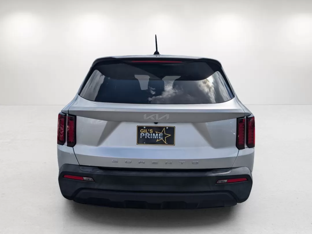 2022 /Black Kia Sorento LX (5XYRG4LC6NG) with an Other engine, located at 3959 U.S. 80 W, Phenix City, AL, 36870, (334) 297-4885, 32.469296, -85.135185 - **Discover Adventure in the 2022 Kia Sorento LX Perfect for Families and Weekend Explorers!**<br /> <br /> Embrace every journey with the 2022 Kia Sorento LX, a versatile SUV designed to cater to growing families and adventurous individuals alike. Whether you're planning a weekend getaway to Lake H - Photo#6