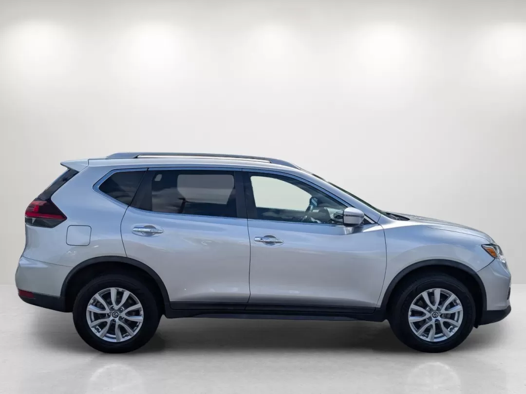 2018 /Charcoal Nissan Rogue SV (KNMAT2MV5JP) with an Other engine, located at 3959 U.S. 80 W, Phenix City, AL, 36870, (334) 297-4885, 32.469296, -85.135185 - **Adventure Awaits with the 2018 Nissan Rogue SV at Gils Auto - Phenix City!**<br /> <br /> Are you ready to elevate your lifestyle? Whether you're embarking on family road trips, tackling weekend adventures, or navigating your daily commute, the 2018 Nissan Rogue SV is the perfect companion. With i - Photo#3