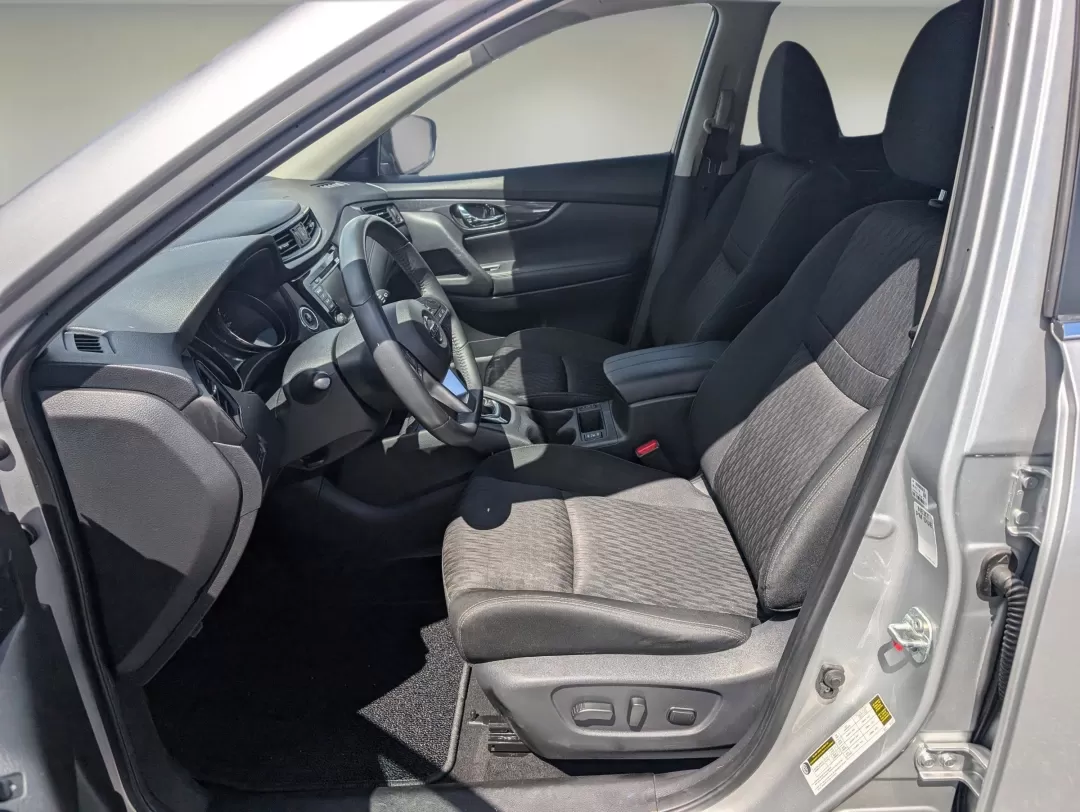 2018 /Charcoal Nissan Rogue SV (KNMAT2MV5JP) with an Other engine, located at 3959 U.S. 80 W, Phenix City, AL, 36870, (334) 297-4885, 32.469296, -85.135185 - **Adventure Awaits with the 2018 Nissan Rogue SV at Gils Auto - Phenix City!**<br /> <br /> Are you ready to elevate your lifestyle? Whether you're embarking on family road trips, tackling weekend adventures, or navigating your daily commute, the 2018 Nissan Rogue SV is the perfect companion. With i - Photo#9
