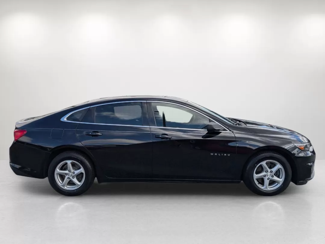 2017 /Jet Black Chevrolet Malibu LS (1G1ZB5ST6HF) with an Other engine, located at 3959 U.S. 80 W, Phenix City, AL, 36870, (334) 297-4885, 32.469296, -85.135185 - Elevate your daily commute and weekend adventures with the 2017 Chevrolet Malibu LS, masterfully designed for both comfort and functionality. Whether you're a busy professional tackling the daily grind or a growing family seeking a reliable vehicle, this sedan embodies the perfect blend of performan - Photo#4