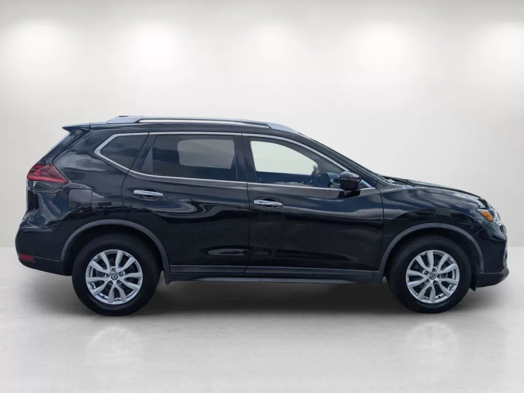 2019 /Charcoal Nissan Rogue SV (KNMAT2MT2KP) with an Other engine, located at 3959 U.S. 80 W, Phenix City, AL, 36870, (334) 297-4885, 32.469296, -85.135185 - 2019 Nissan Rogue SV - Photo#4